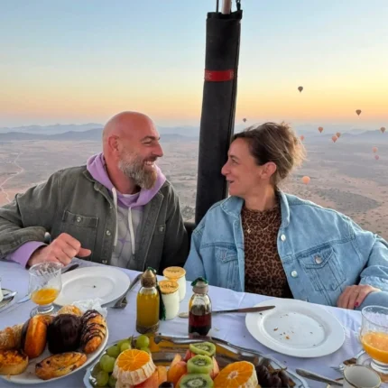 Vol royal en montgolfière Marrakech avec Air Balloon Marrakech, transport privé 4x4 et petit déjeuner à bord au lever du soleil