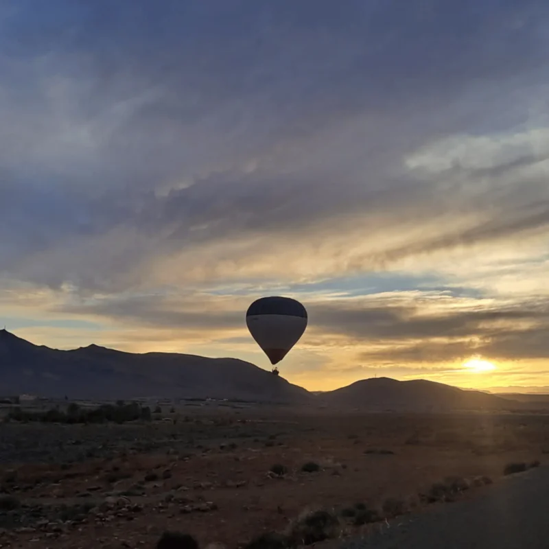 Vol en montgolfière au-dessus du désert de Ouarzazate et du Ksar Aït Ben Haddou