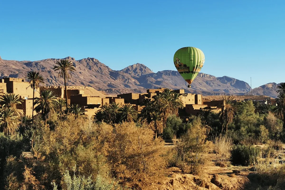 Que faire à Ouarzazate – Vol en montgolfière au lever du soleil avec Air Balloon Marrakech